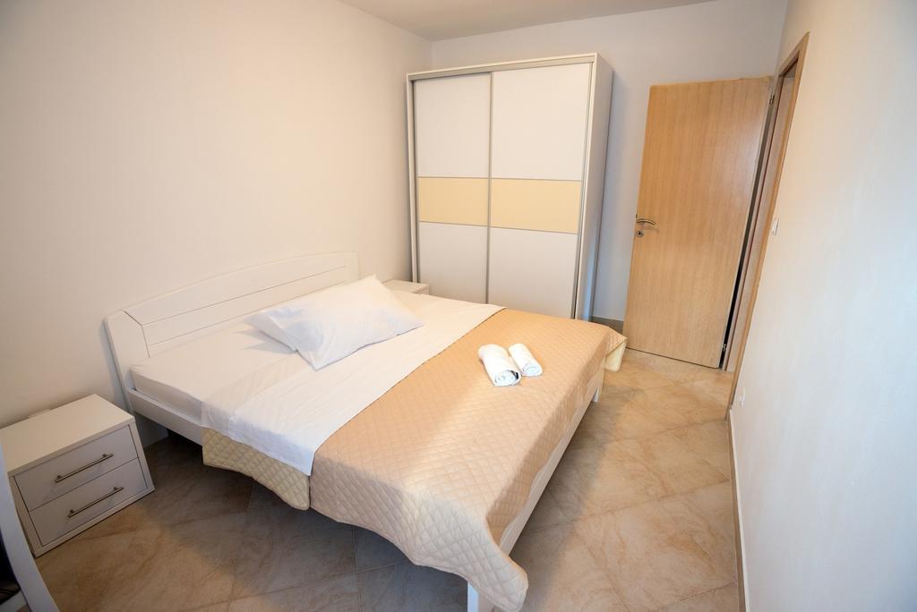 Rujno Apartments Starigrad Room photo