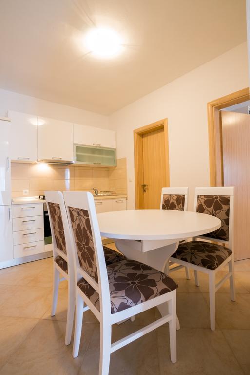 Rujno Apartments Starigrad Room photo