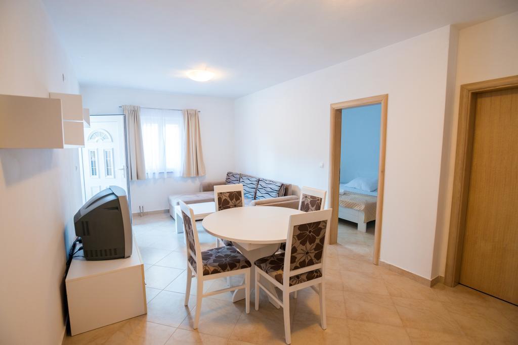 Rujno Apartments Starigrad Room photo